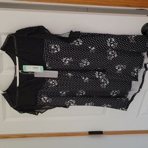 Black and white Danielle Rainn tassel knit top. Xl new with tags!